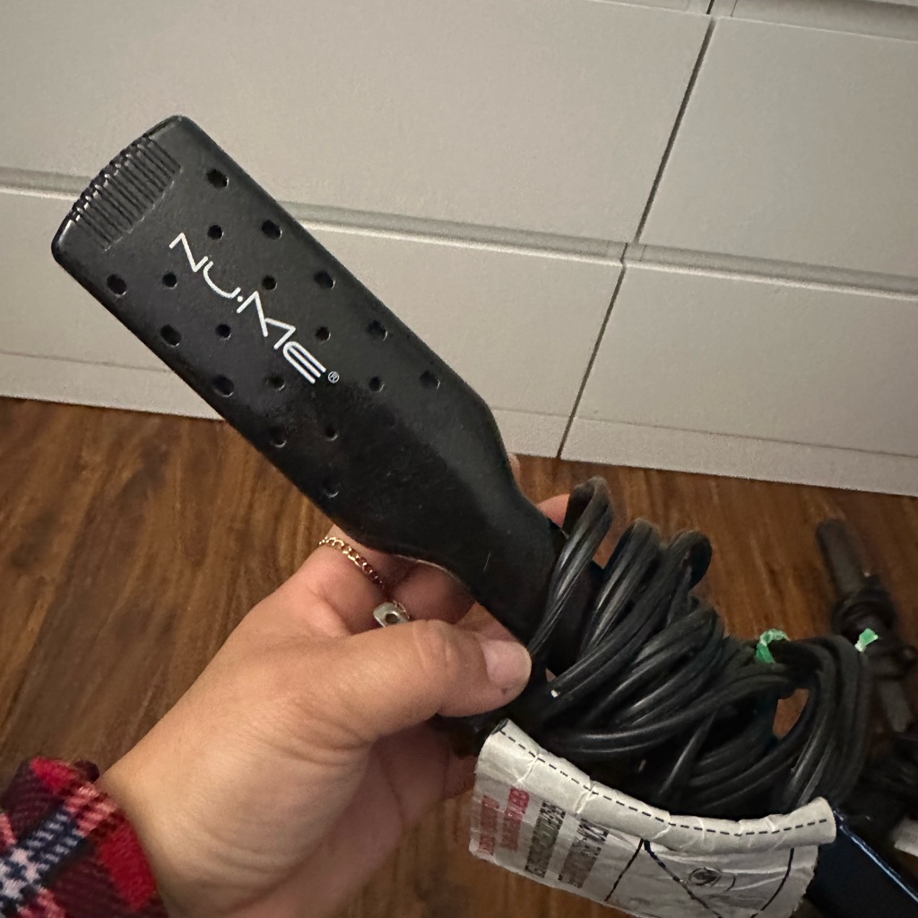 Nume Black Hair Styling Tool